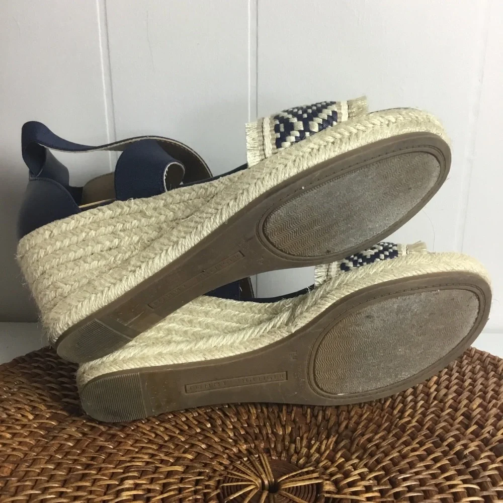 Tommy Hilfiger Wedge Sandals Size 7.5 Blue & Tan Shoes
